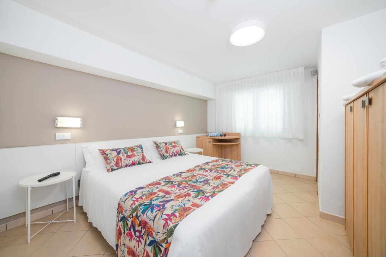 Appartamenti Smart A 30M Da Viale Dante E 100M Dal Mare Riccione Exterior foto